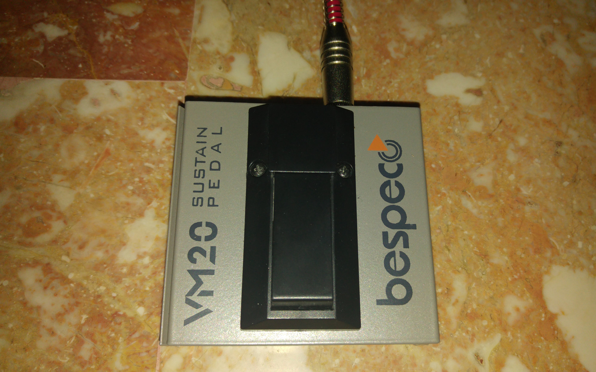 Bespeco VM20 sustain pedal