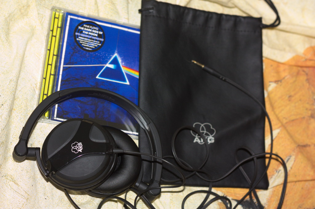 Cuffie AKG K518, custodia e sacd The dark side of the moon