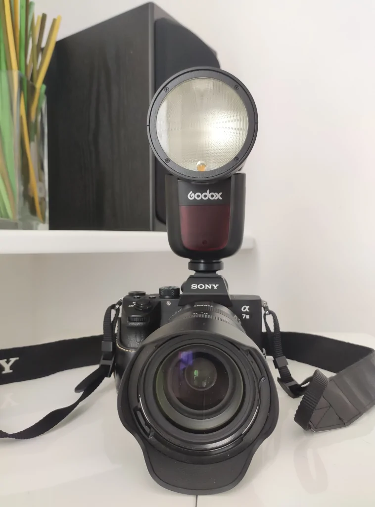 Flash Godox V1s collegato ad una Sony A7iii